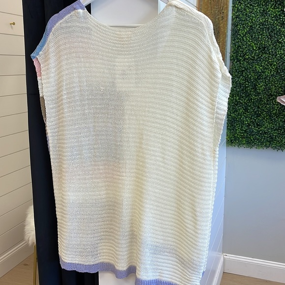 💗💗 3/$30 Color Block Top - Picture 2 of 2